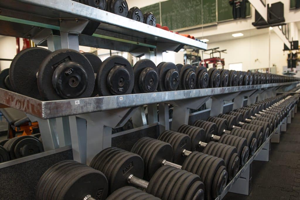 Hantelbank im Powermax Gym